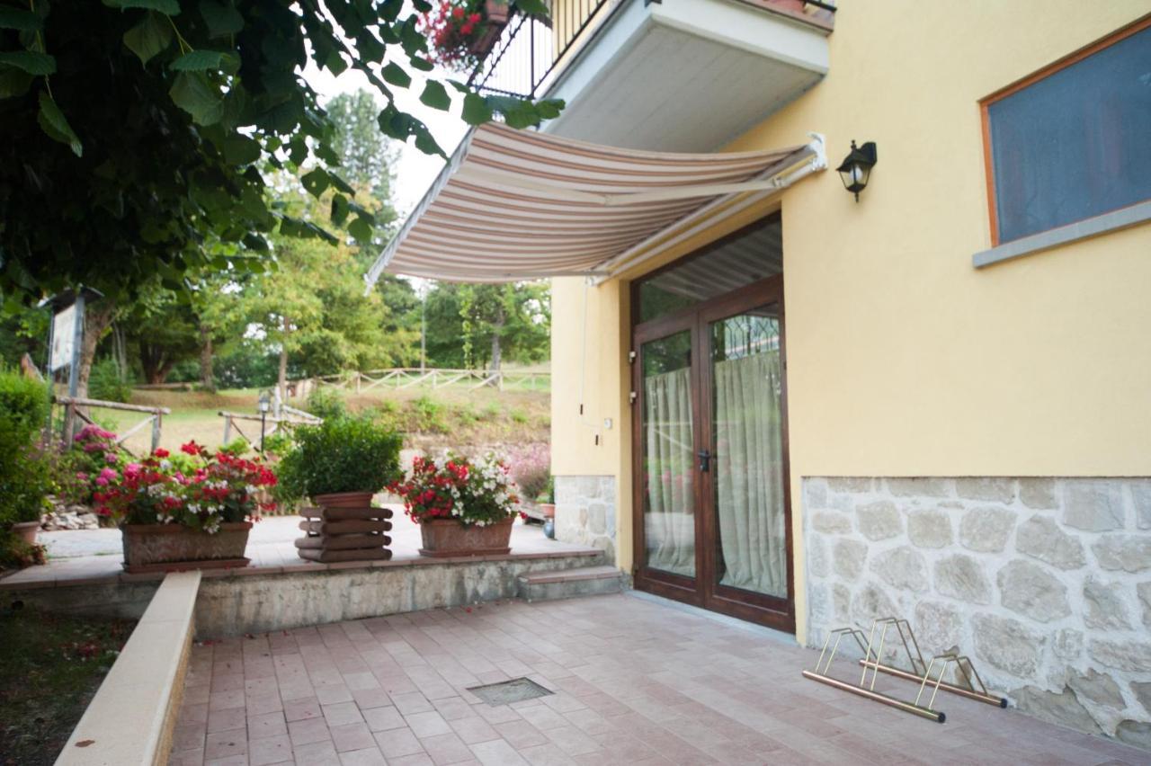 Bed and Breakfast Il Castagno à Montemonaco Extérieur photo